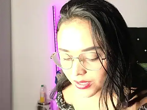 Snapshot of Sweet_xuee18 chatting on March 23, 2026, 10:58 pm Sweet xuee18 online show from March 23, 2026, 10:58 pm