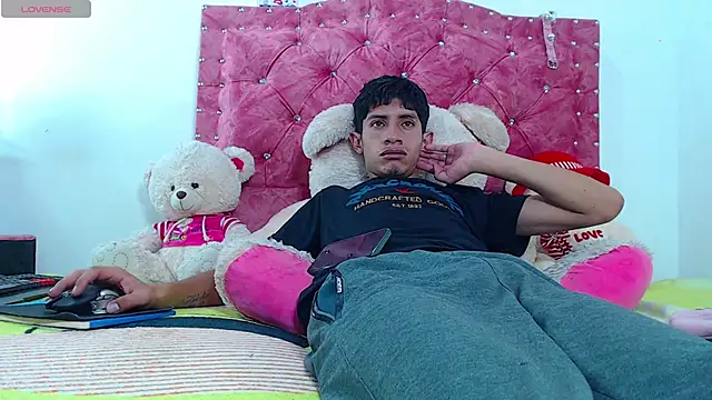 Snapshot of BIG_cockpether chatting on January 15, 2025, 2:02 pm BIG cockpether online show from January 15, 2025, 2:02 pm