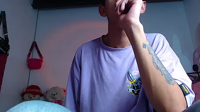 Snapshot of BIG_cockpether chatting on February 10, 2025, 1:55 pm BIG cockpether online show from February 10, 2025, 1:55 pm