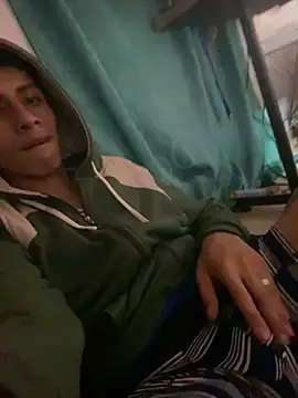 Snapshot of BIG_cockpether chatting on February 11, 2025, 4:22 am BIG cockpether online show from February 11, 2025, 4:22 am