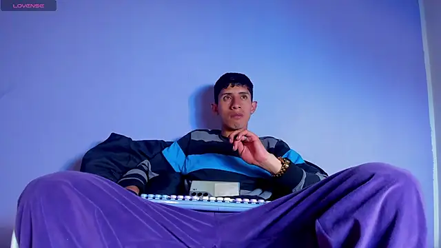 Snapshot of BIG_cockpether chatting on December 14, 2025, 2:39 am BIG cockpether online show from December 14, 2025, 2:39 am