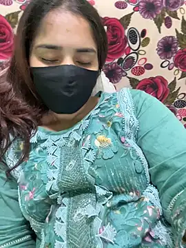 Snapshot of Black_Glow chatting on March 11, 2025, 2:40 pm Black Glow online show from March 11, 2025, 2:40 pm