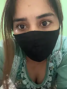 Snapshot of Black_Glow chatting on March 11, 2025, 5:46 pm Black Glow online show from March 11, 2025, 5:46 pm