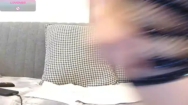 Snapshot of Siyahinci34 chatting on November 18, 2025, 7:13 am Siyahinci34 online show from November 18, 2025, 7:13 am