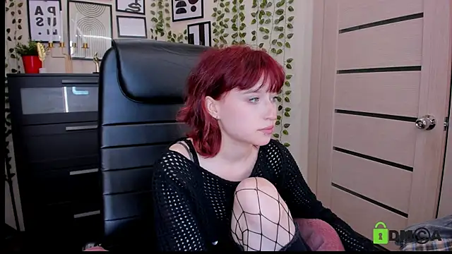 ElizaNik  online show from June 14, 2026, 2:24 am