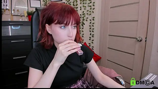 ElizaNik  online show from June 30, 2026, 9:38 pm