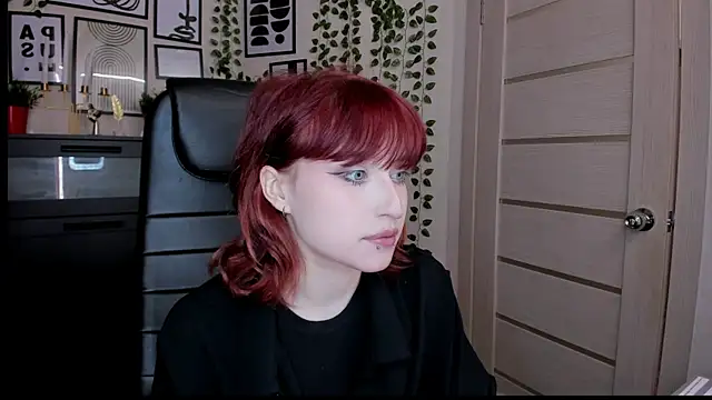ElizaNik  online show from July 8, 2026, 10:58 pm