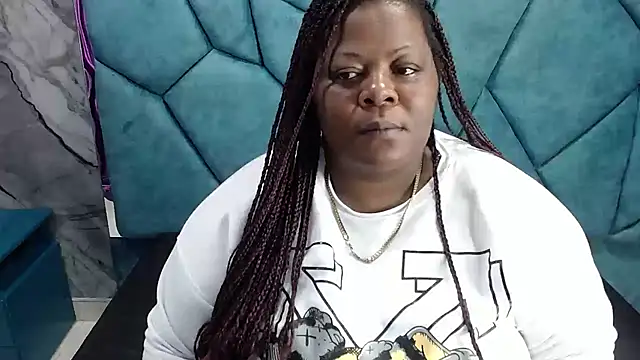 Snapshot of rocio_bbw_ chatting on November 6, 2025, 3:18 am rocio bbw online show from November 6, 2025, 3:18 am