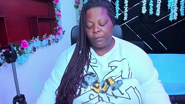 Snapshot of rocio_bbw_ chatting on November 22, 2025, 8:41 pm rocio bbw online show from November 22, 2025, 8:41 pm