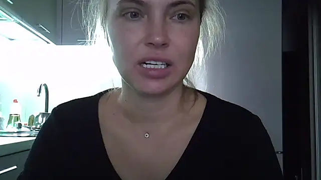 Lucky Anna online show from September 27, 2025, 6:07 am