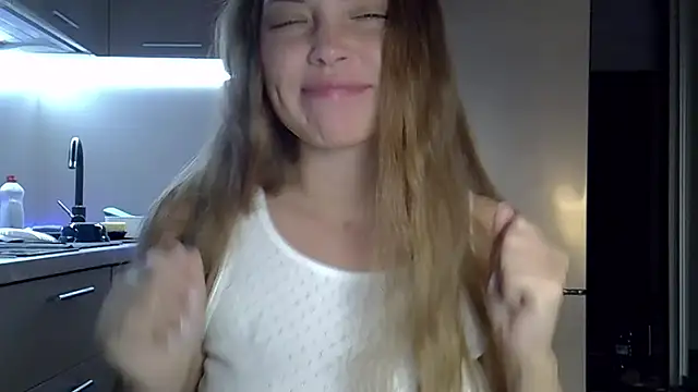 Snapshot of Lucky_Anna chatting on December 22, 2025, 3:25 am Lucky Anna online show from December 22, 2025, 3:25 am