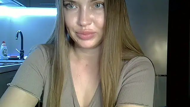 Lucky Anna online show from June 12, 2026, 4:39 pm