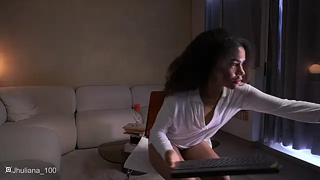 Snapshot of paulacora100 chatting on November 9, 2025, 2:37 pm paulacora100 online show from November 9, 2025, 2:37 pm