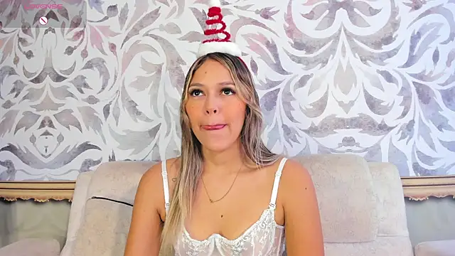 Snapshot of Cami_hunter_ chatting on December 20, 2024, 4:04 pm Cami hunter online show from December 20, 2024, 4:04 pm
