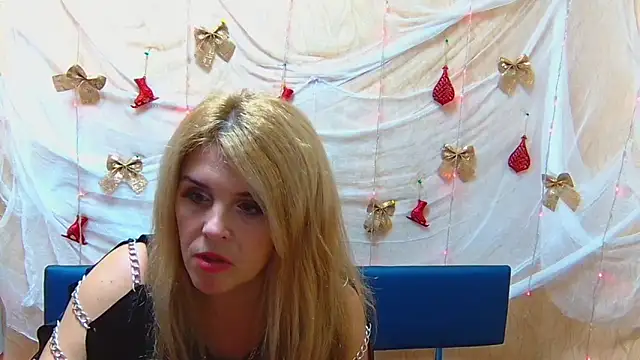Snapshot of Julya_Barbi chatting on December 29, 2024, 6:05 pm Julya Barbi online show from December 29, 2024, 6:05 pm