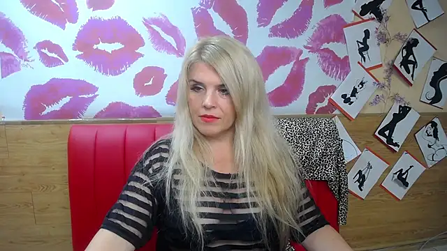 Snapshot of Julya_Barbi chatting on September 26, 2025, 6:17 am Julya Barbi online show from September 26, 2025, 6:17 am