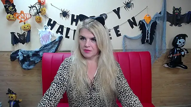 Snapshot of Julya_Barbi chatting on October 24, 2025, 5:26 am Julya Barbi online show from October 24, 2025, 5:26 am