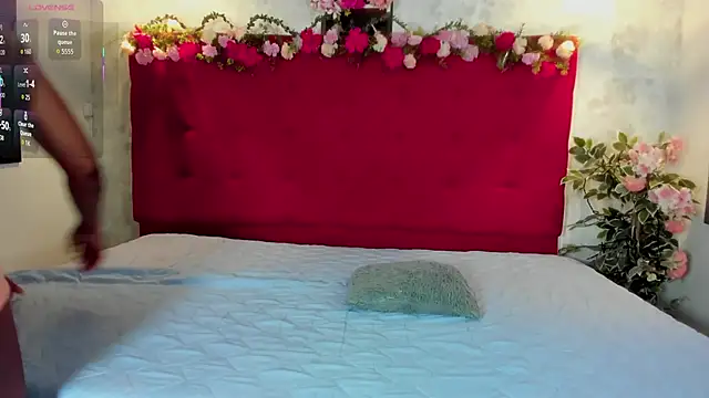 Snapshot of SilvannaFit chatting on September 11, 2025, 12:05 pm SilvannaFit online show from September 11, 2025, 12:05 pm