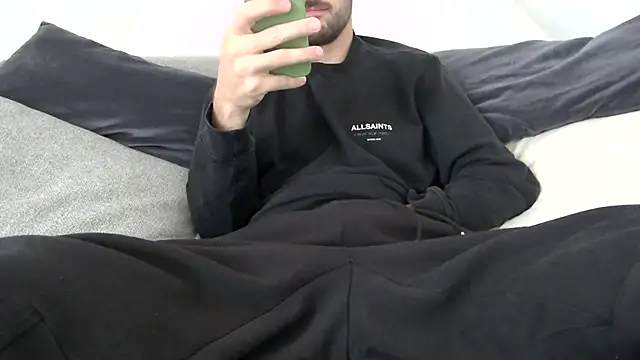 Snapshot of taallguyy_196 chatting on October 26, 2025, 10:43 am taallguyy 196 online show from October 26, 2025, 10:43 am