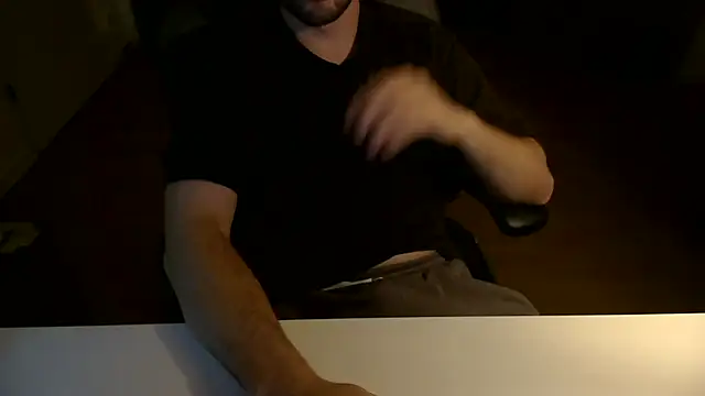 Snapshot of taallguyy_196 chatting on December 5, 2025, 7:10 pm taallguyy 196 online show from December 5, 2025, 7:10 pm