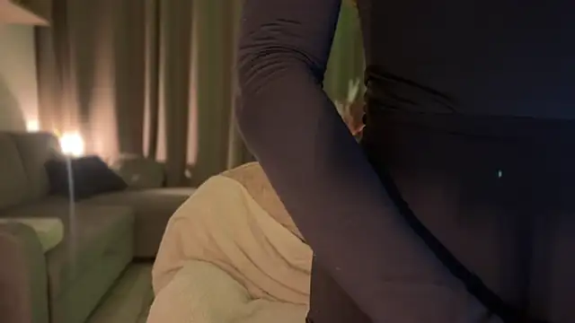 Snapshot of Julia_RL chatting on February 10, 2026, 9:52 pm Julia RL online show from February 10, 2026, 9:52 pm