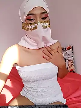 Snapshot of Aaliyah_Salma chatting on February 2, 2025, 9:02 pm Aaliyah Salma online show from February 2, 2025, 9:02 pm