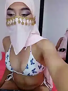 Snapshot of Aaliyah_Salma chatting on February 3, 2025, 10:54 pm Aaliyah Salma online show from February 3, 2025, 10:54 pm