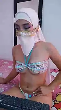 Snapshot of Aaliyah_Salma chatting on February 7, 2025, 7:38 pm Aaliyah Salma online show from February 7, 2025, 7:38 pm