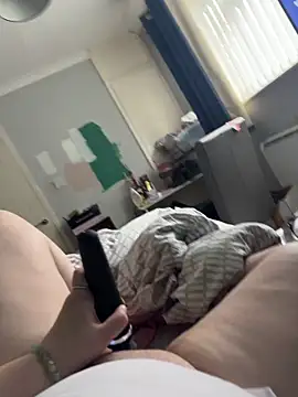 Snapshot of AmberTaylorXxx chatting on February 27, 2026, 9:20 am AmberTaylorXxx online show from February 27, 2026, 9:20 am