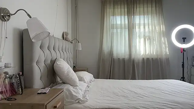 blairbella online show from March 22, 2025, 8:51 am