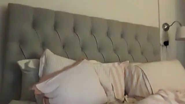 Snapshot of blairbella chatting on February 9, 2026, 5:22 am blairbella online show from February 9, 2026, 5:22 am