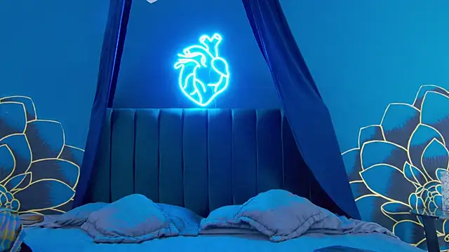 Snapshot of Lunamistyc chatting on October 13, 2025, 7:58 pm Lunamistyc online show from October 13, 2025, 7:58 pm