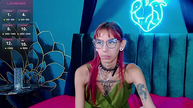 Snapshot of Lunamistyc chatting on November 20, 2025, 7:35 pm Lunamistyc online show from November 20, 2025, 7:35 pm