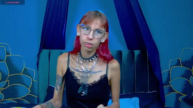 Snapshot of Lunamistyc chatting on December 5, 2025, 7:32 pm Lunamistyc online show from December 5, 2025, 7:32 pm