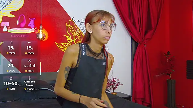 Snapshot of Lunamistyc chatting on December 19, 2025, 7:43 pm Lunamistyc online show from December 19, 2025, 7:43 pm