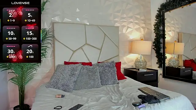 Valery Diamond online show from November 19, 2025, 4:23 am