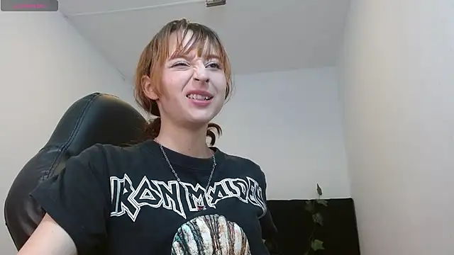 Snapshot of CelesteAyase chatting on February 4, 2025, 10:24 pm CelesteAyase online show from February 4, 2025, 10:24 pm