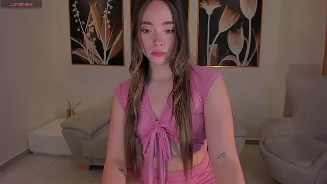 AlinaKravitz online show from February 6, 2025, 11:32 am