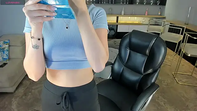 Snapshot of KaiaFerreira chatting on September 21, 2025, 12:18 pm KaiaFerreira online show from September 21, 2025, 12:18 pm