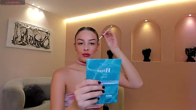 Snapshot of KaiaFerreira chatting on November 3, 2025, 12:39 pm KaiaFerreira online show from November 3, 2025, 12:39 pm