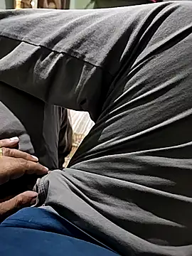 lofarinsan online show from October 5, 2025, 3:10 pm