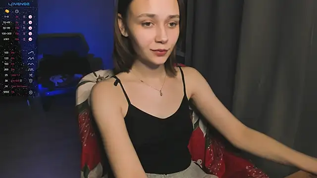 SweetLinaa online show from December 20, 2025, 10:06 pm