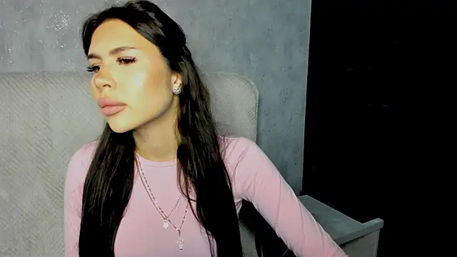 Snapshot of SuraMune chatting on January 10, 2026, 1:24 pm SuraMune online show from January 10, 2026, 1:24 pm