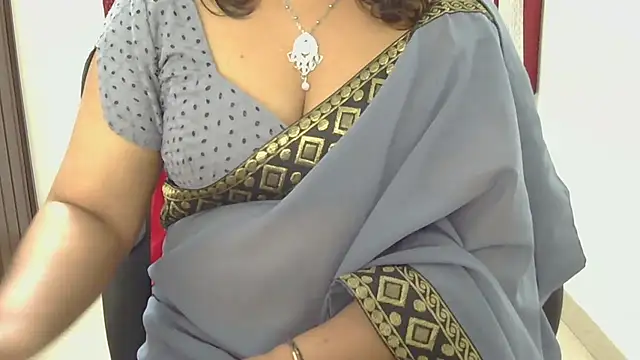 indian anu mallu online show from September 19, 2025, 7:10 am