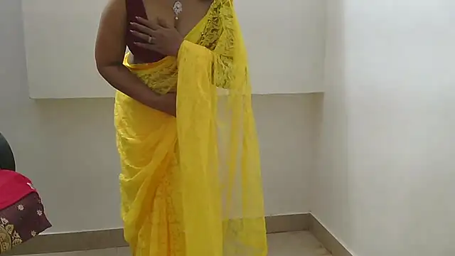 indian anu mallu online show from October 27, 2025, 5:55 am