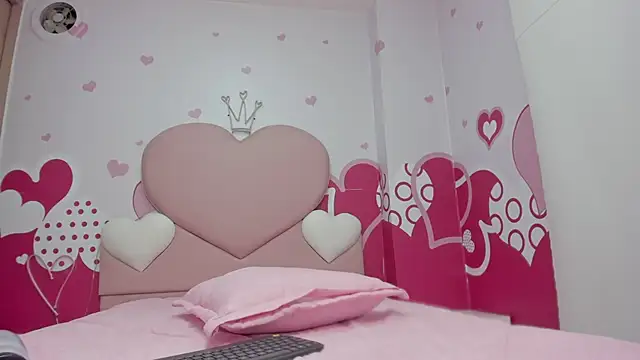 AngelStonne  online show from February 21, 2025, 1:22 pm