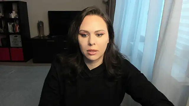 MollyCheiz online show from November 11, 2025, 12:49 pm