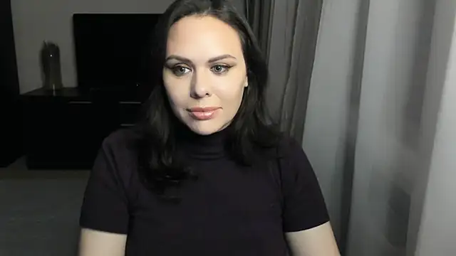 MollyCheiz online show from November 14, 2025, 3:22 pm