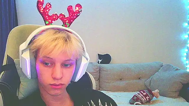 Snapshot of Ostin_meow chatting on December 11, 2024, 1:17 pm Ostin meow online show from December 11, 2024, 1:17 pm