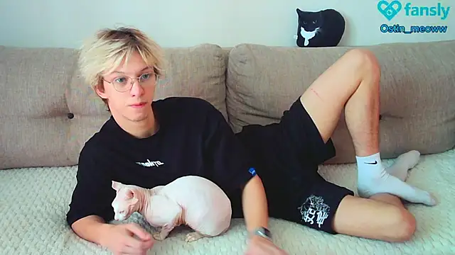 Snapshot of Ostin_meow chatting on February 23, 2025, 6:49 am Ostin meow online show from February 23, 2025, 6:49 am